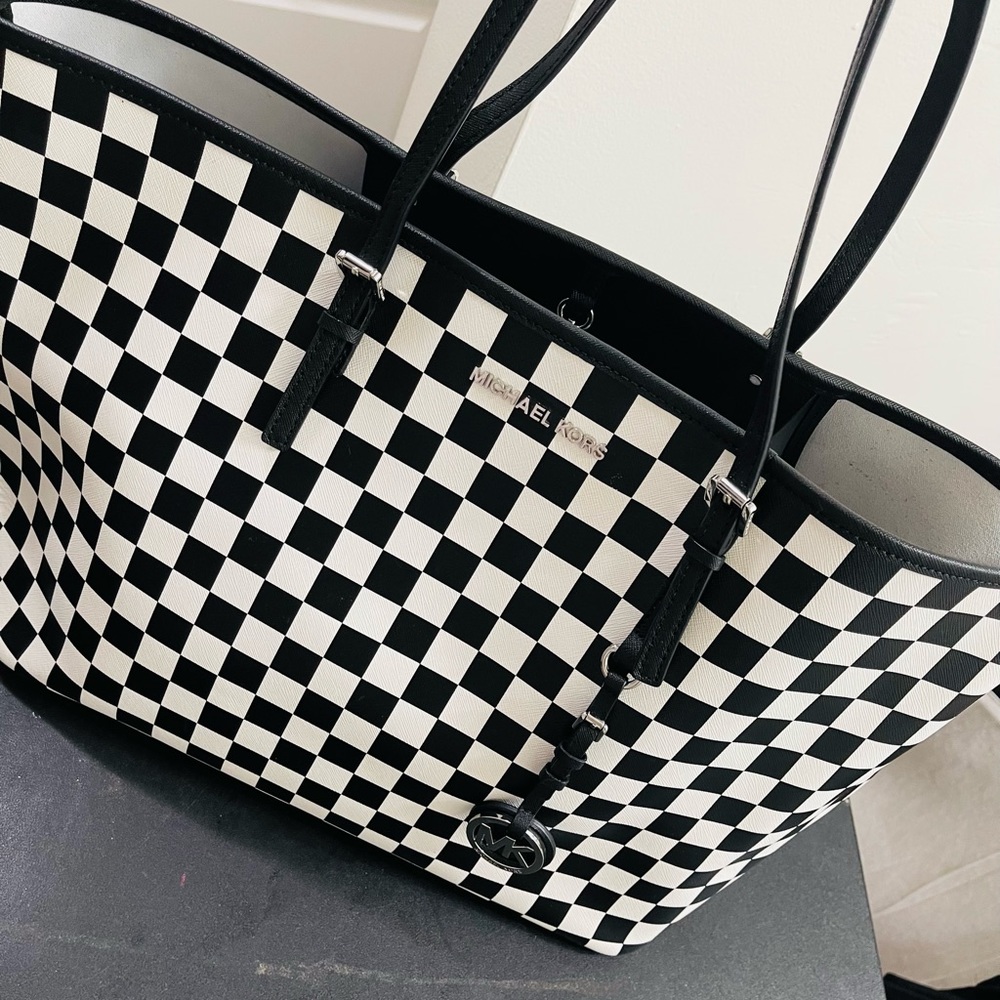Large tote bag michael kors few time use like new.